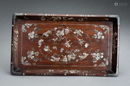 A FINE MOTHER-OF-PEARL INLAID WOOD TRAY, 19TH CENTURY
