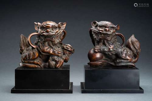 A PAIR OF FINE BOXWOOD ‘BUDDHIST LION’ CARVINGS, QING