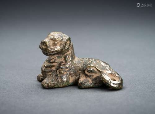 A MING DYNASTY BRONZE ‘TIGER’ SCROLL WEIGHT