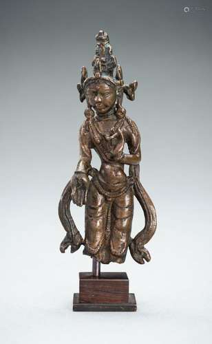 A SMALL WESTERN TIBETAN BRONZE FIGURE OF PADMAPANI