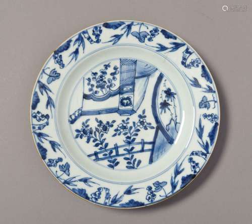 A BLUE AND WHITE PORCELAIN PLATE, QIANLONG PERIOD