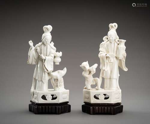 A PAIR OF DEHUA PORCELAIN FIGURES, 18th CENTURY