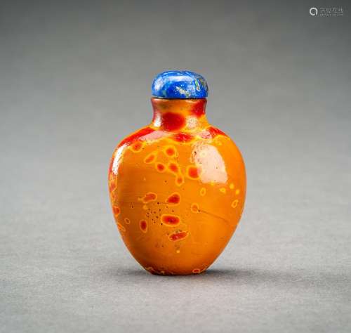 A REALGAR GLASS SNUFF BOTTLE, QING DYNASTY