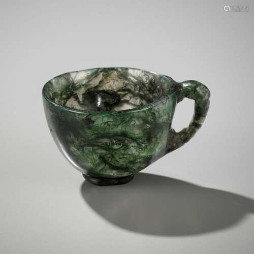 A MINIATURE MOSS AGATE CUP, EARLY QING DYNASTY