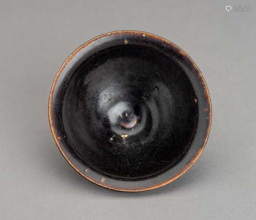 A SMALL JIN-STYLE CIZHOU-TYPE CERAMIC BOWL