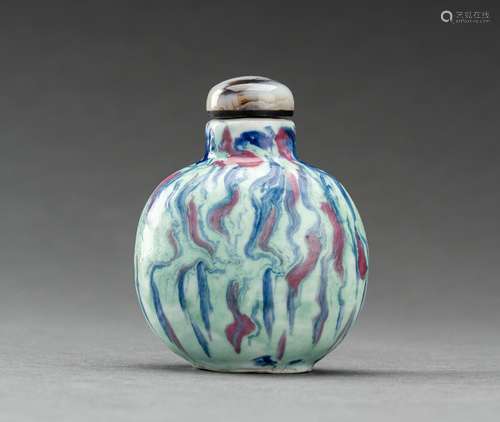 A MARBLED PORCELAIN SNUFF BOTTLE, QING