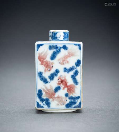 AN IRON-RED, BLUE AND WHITE PORCELAIN SNUFF BOTTLE, QING