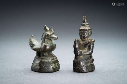 A LOT WITH A BURMESE BRONZE OPIUM WEIGHT AND A BRONZE DEVOTE...