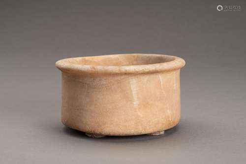 A BACTRIAN CALCITE POT