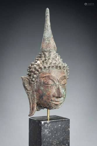 A SMALL BRONZE HEAD OF BUDDHA, SUKHOTHAI KINGDOM