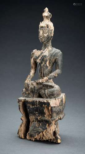 AN EXPRESSIVE WOOD FIGURE OF BUDDHA