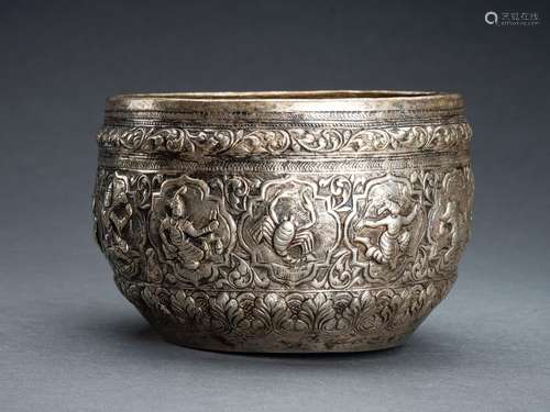 A FINE EMBOSSED BURMESE SILVER VESSEL, c. 1900s