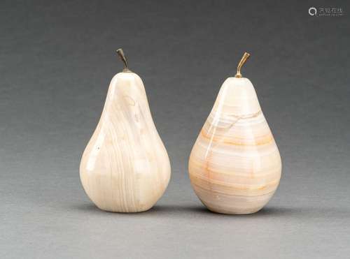 A PAIR OF CARVED BANDED AGATE PEARS