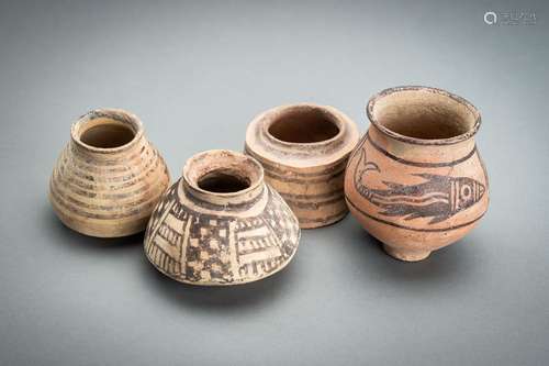 A LOT WITH FOUR MEHRGARH CULTURE CERAMIC VESSELS