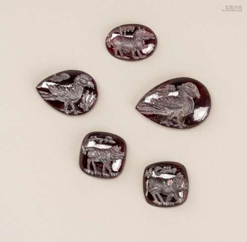 A LOT OF FIVE GRECO-BACTRIAN AMETHYST INTAGLIO SEALS