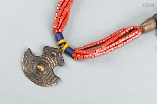 A NAGALAND MULTI-COLORED GLASS AND BRASS NECKLACE, c. 1900s