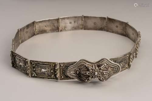 A FINE CAUCASIAN NIELLO SILVER BELT