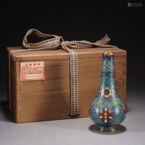 A BRONZE BODY CLOISONNE ENAMEL VASE,QING