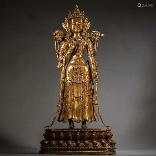 A GILT BRONZE FIGURE OF BUDDHA STATUE