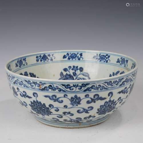 A BLUE AND WHITE PORCELAIN BOWL,QMING