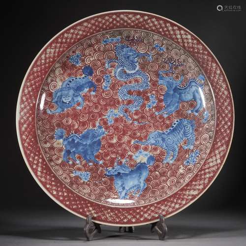 A BLUE AND WHITE IRON RED GLAZE PORCELAIN DISH,QING