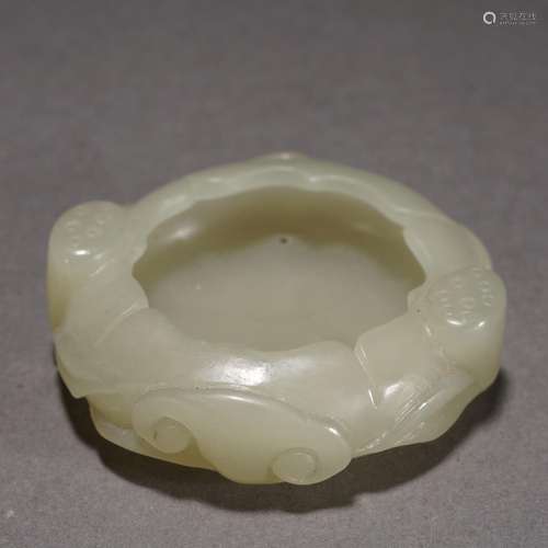 A WHITE JADE BRUSH WASHER,QING