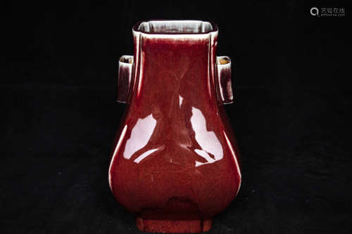 清中期红釉贯耳瓶