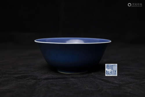 清道光款霁蓝釉碗