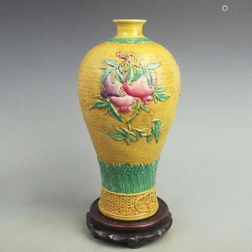 A YELLOW GROUND PEACH PATTERN MEI STYLE VASE