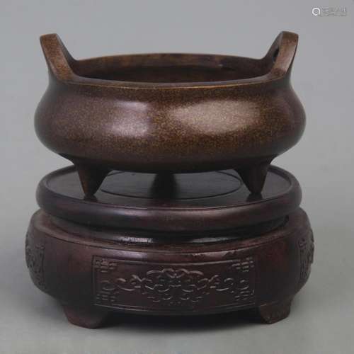 A FINE BRONZE MADE THREE FOOT CENSER