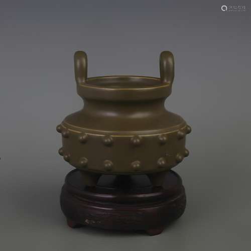 A FINELY MADE THREE FOOT PORCELAIN CENSER