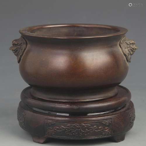 A FINE BRONZE LION HANDLE PATTERN CENSER