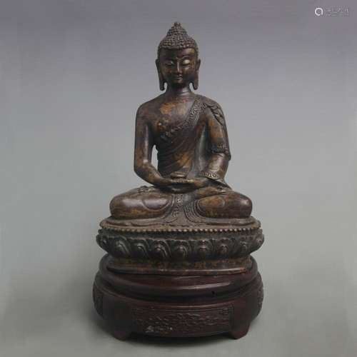 A FINE GILT BRONZE AMITABHA BUDDHA STATUE