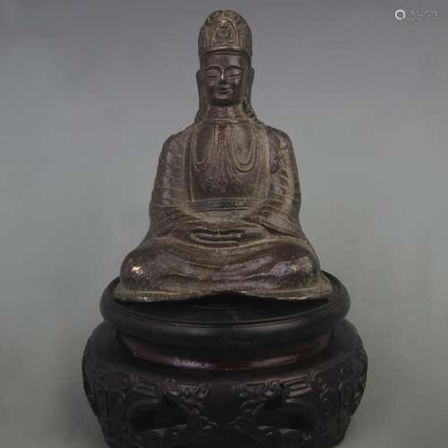 A FINE BRONZE GUAN YIN STATUE