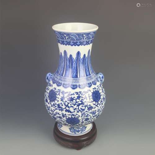 BLUE AND WHITE COLOR FLOWER PATTERN PORCELAIN VASE