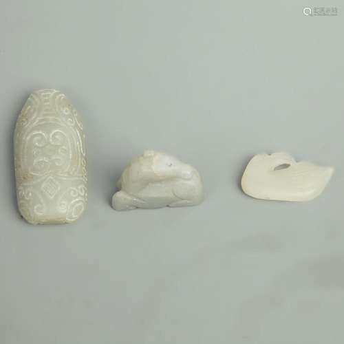 GROUP OF THREE JADE PENDANT