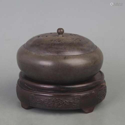 A FINE BAT PATTERN BRONZE INCENSE BURNER