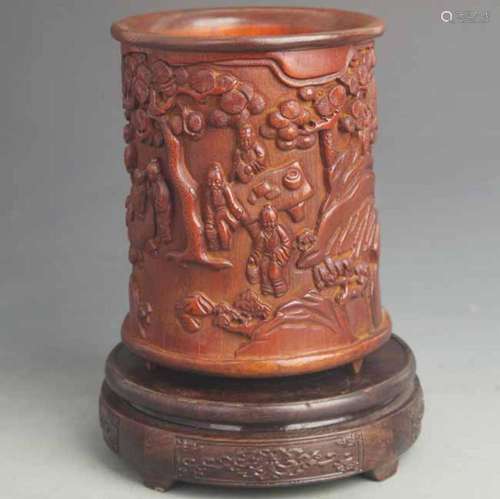 BAMBOO CARVED BRUSH HOLDER WITH A DEPICTION OF A SCHOLAR PAT...