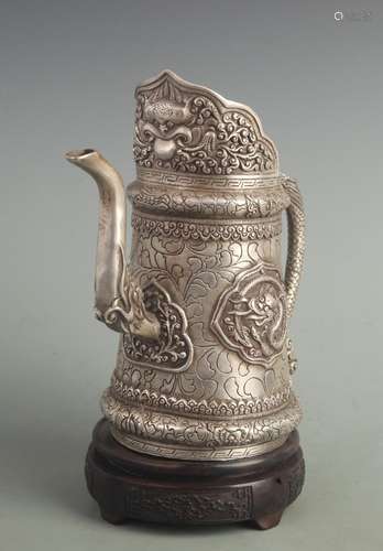 A FINE WHITE BRONZE DRAGON PATTERN DOMU EWER