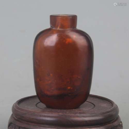 A FINE GLASS SNUFF BOTTLE