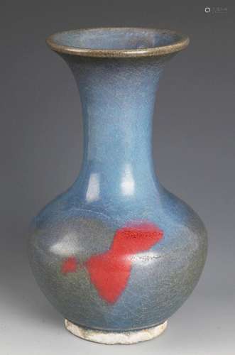 A FINE JUN KILN LONG NECK PORCELAIN VASE