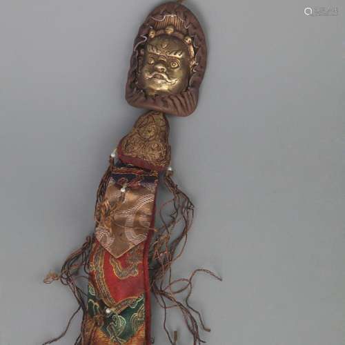 A FINE TIBETAN BUDDHIST RITUAL IMPLEMENT