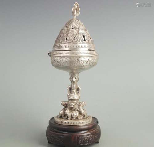 A FINELY ANIMAL PATTERN CARVED WHITE BRONZE CENSER