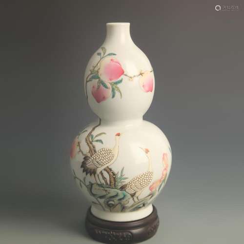 ENAMEL COLORED GOURD PORCELAIN VASE WITH LONGEVITY DESIGN