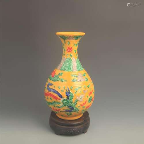 A FINE FAHUA COLOUR YELLOW GROUND FLOWER PATTERN YU HU CHUN ...