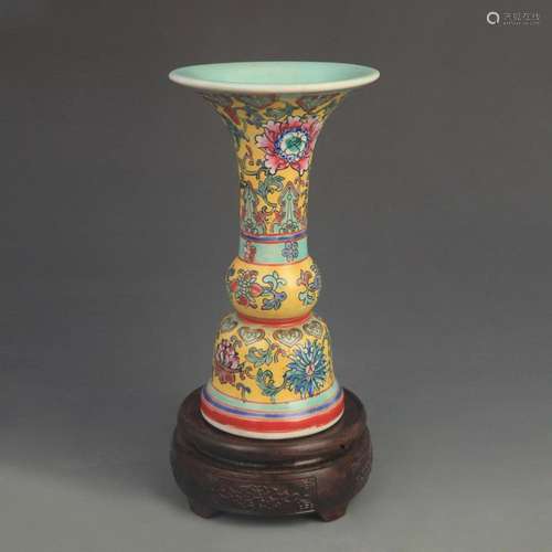 YELLOW GROUND POWDERED ENAMEL FLOWER PORCELAIN VASE