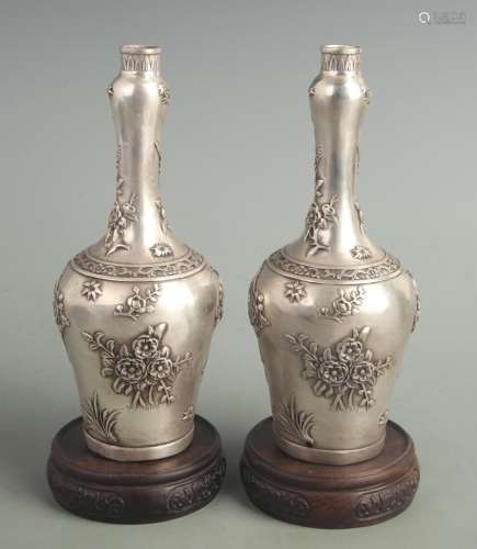 PAIR OF WHITE BRONZE GARLIC HEAD STYLE BOTTLE