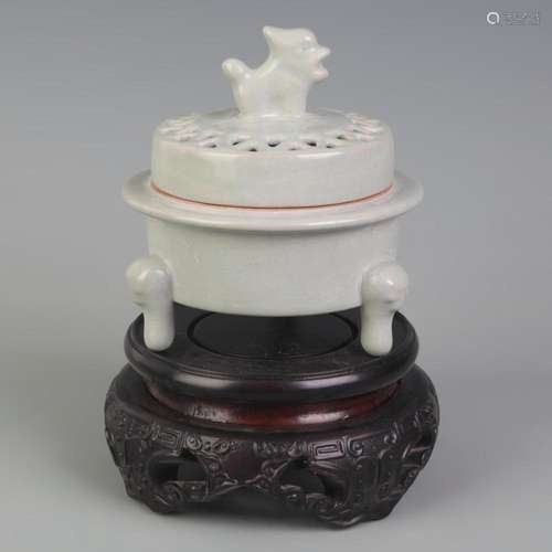 RU KILN CENSER WITH ANIMAL-SHAPED PORCELAIN INCENSE BURNER