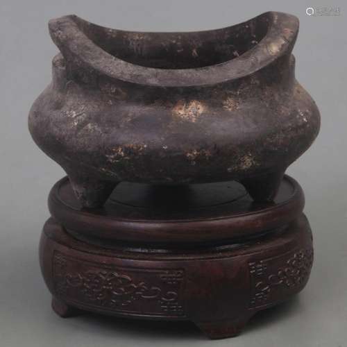 XUANDE-STYLE BRONZE TRIPOD INCENSE BURNER WITH GOLD ACCENTS