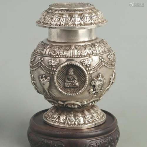 A FINE BUDDHA CARVING WHITE BRONZE JAR